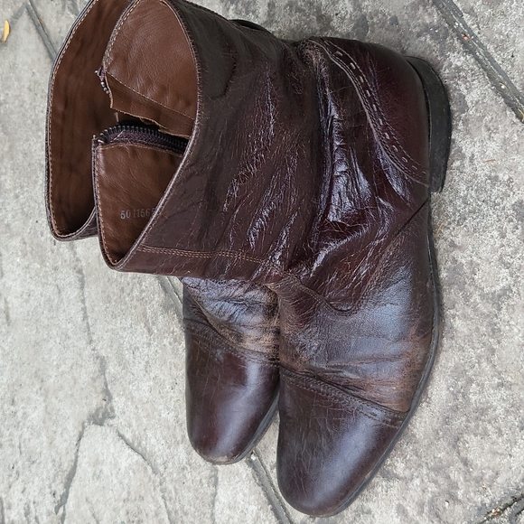 Boots designer - Picture 2 of 4